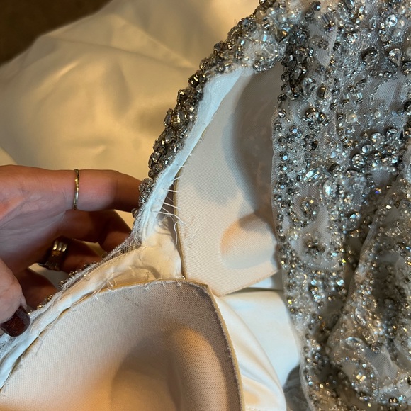 Allure Bridals wedding dress fit and flare satin mermaid style Ivory 4 - Picture 8 of 17